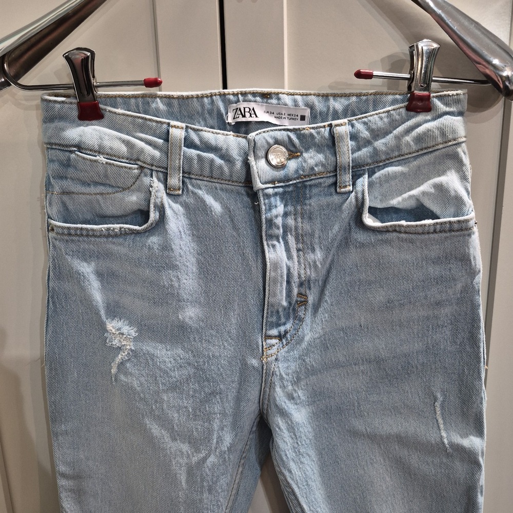 ZAra light wash high rise distressed jeans - 2 - Picture 3 of 6